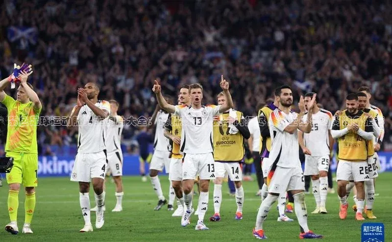 人人体育nba小度商城紫色足球运动服男士图片大全：最新潮流款式一网打尽，男士必备时尚装备推荐